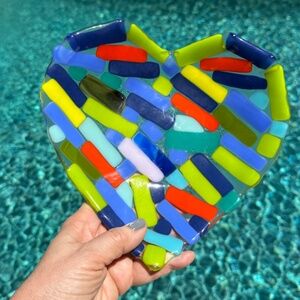 fused glass heart shaped dish - 8.75x8.75x1" - handmade